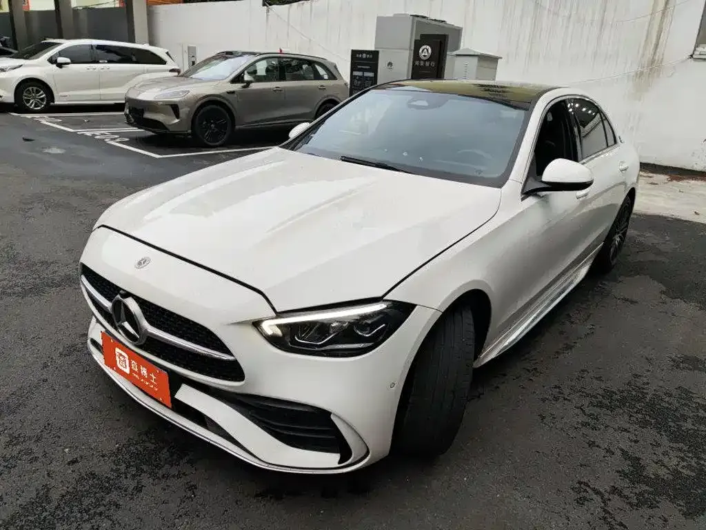 Mercedes-Benz C-Class — фото 1