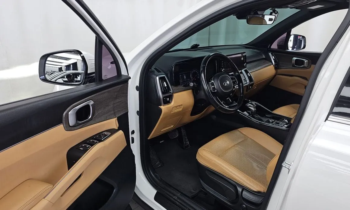 Kia Sorento — фото 7