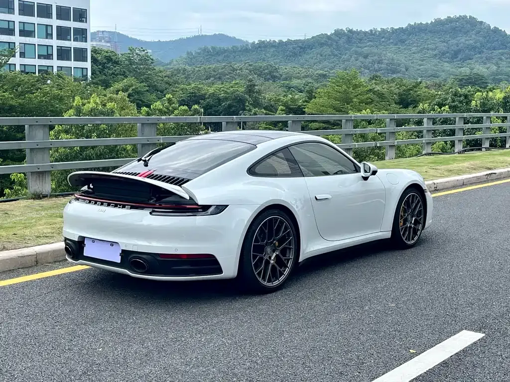 Porsche 911 — фото 10
