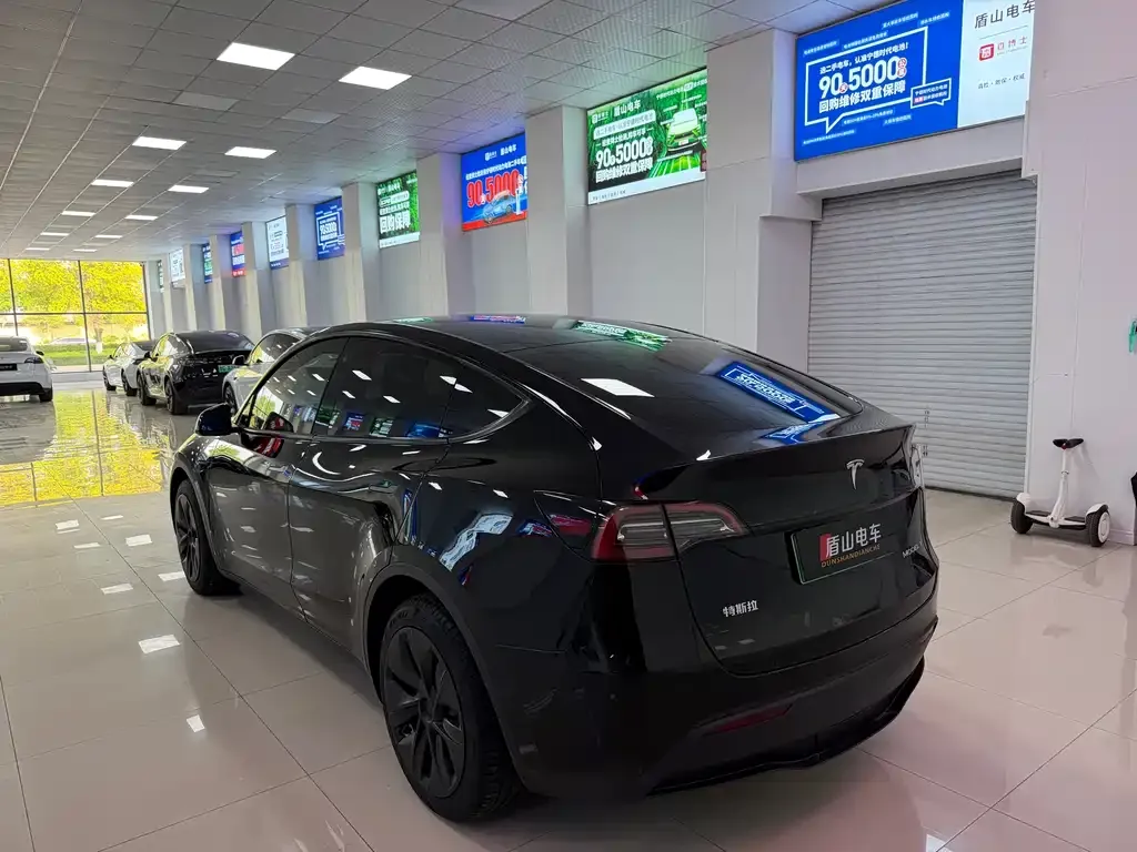 Tesla Model Y — фото 3