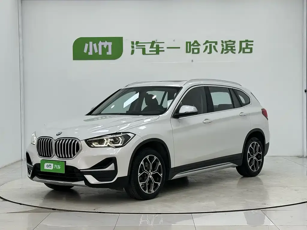 BMW X1 — фото 1
