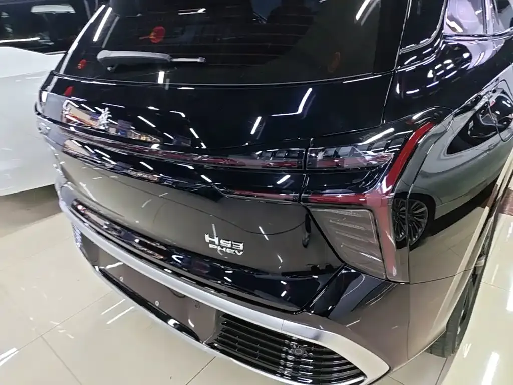 Hongqi HS3 PHEV — фото 9