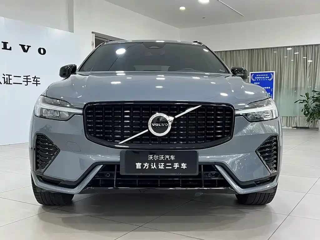 Volvo XC60 — фото 7