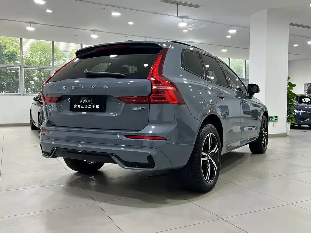 Volvo XC60 — фото 3