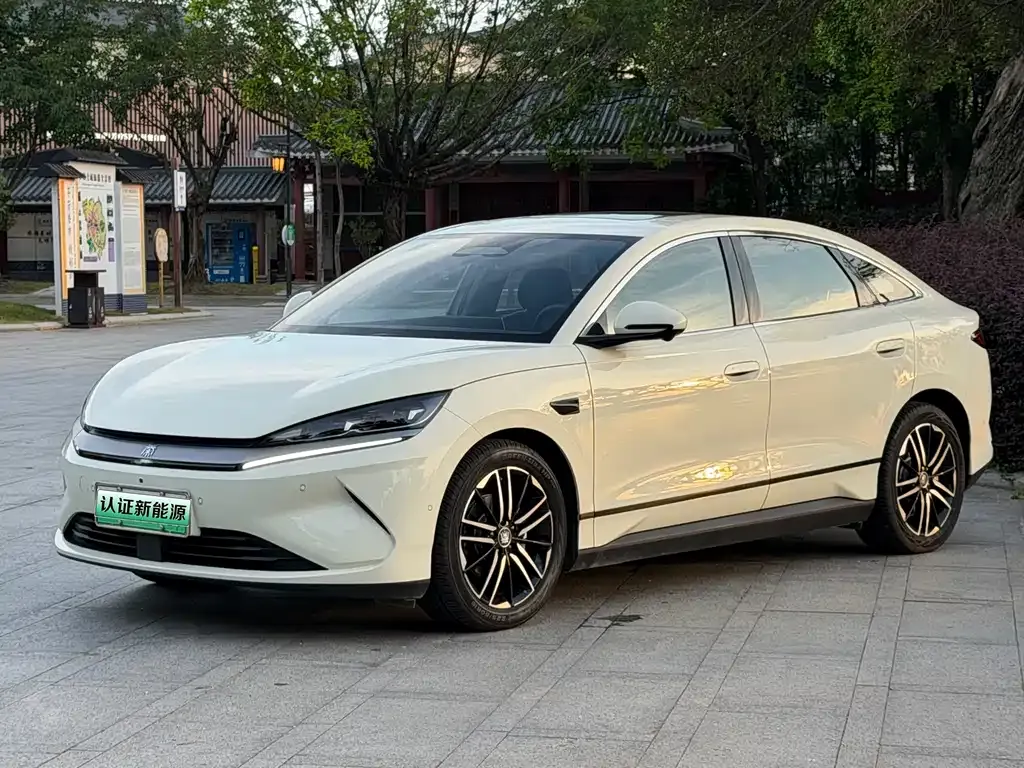 BYD Qin L — фото 1