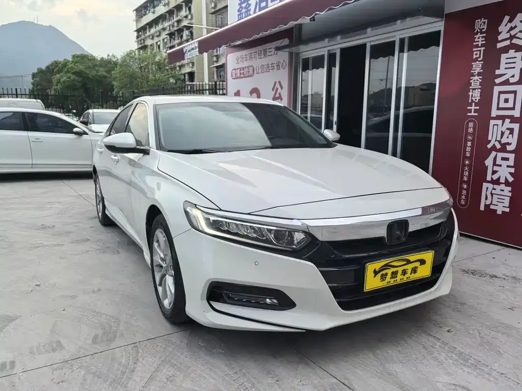 Honda Accord — фото 5