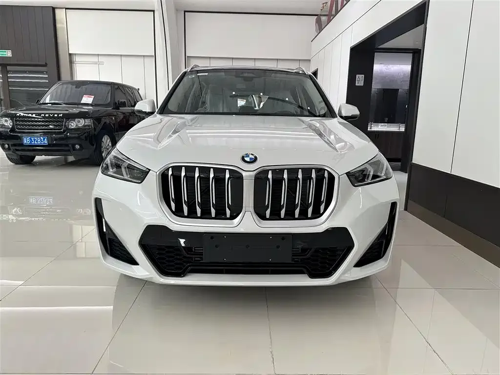 BMW X1 — фото 5