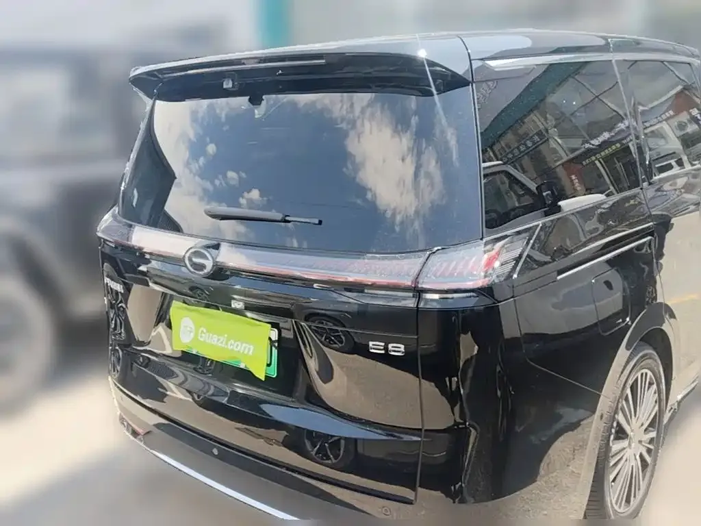 GAC Motor 传祺E8 PHEV — фото 6