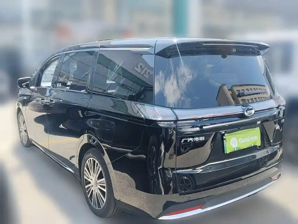GAC Motor 传祺E8 PHEV — фото 10