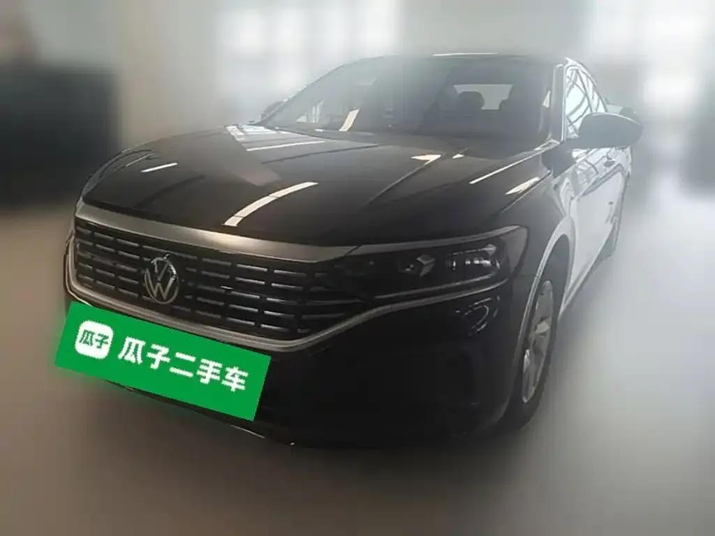 Volkswagen Passat — фото 1