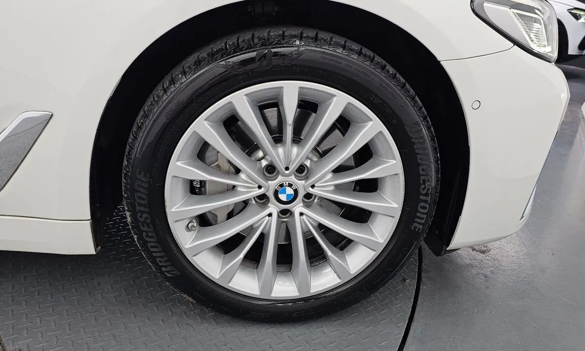 BMW 5-Series 2021 из KR, фото 9
