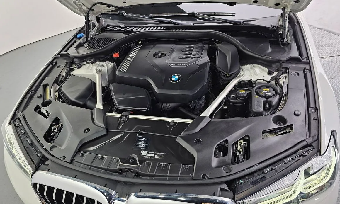BMW 5-Series 2021 из KR, фото 10