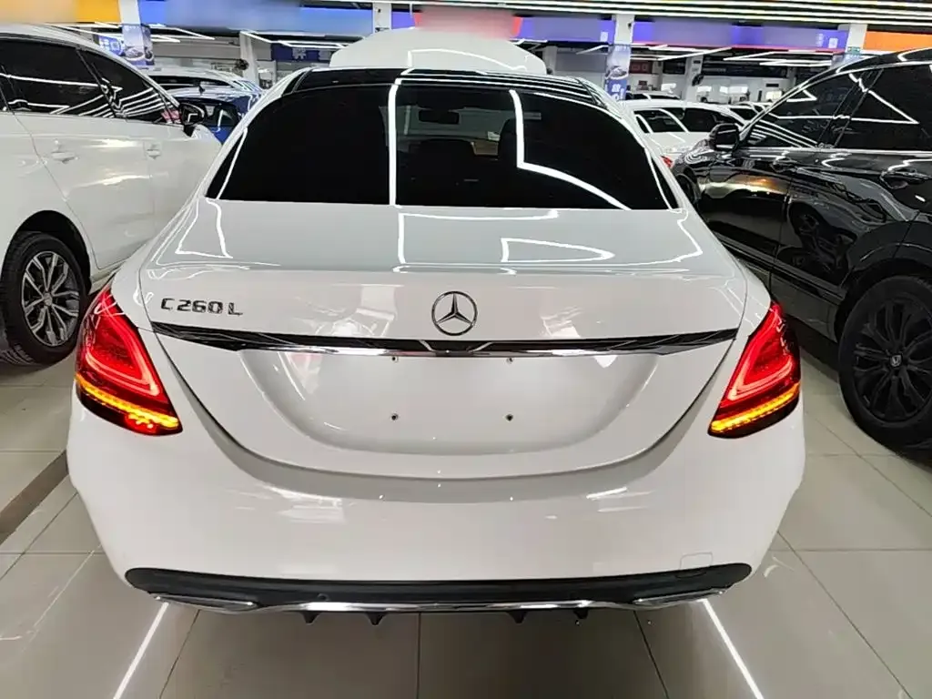 Mercedes-Benz C-Class — фото 10