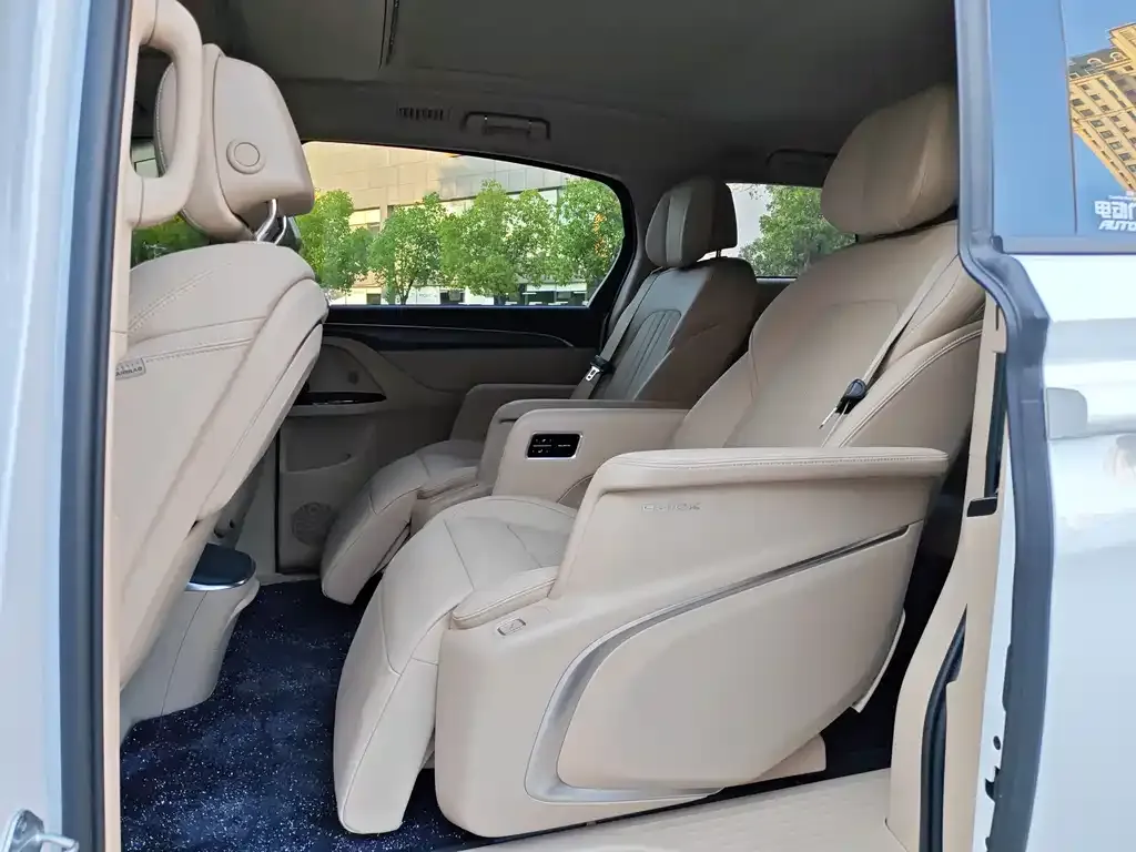 Buick GL8 Hybrid — фото 8