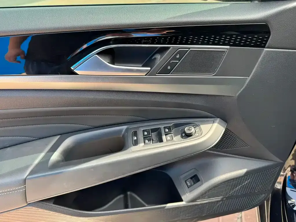 Volkswagen Passat — фото 7