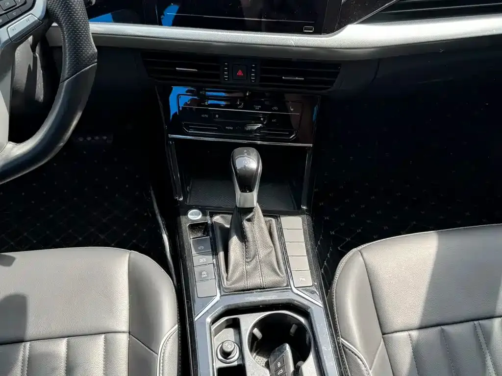 Volkswagen Passat — фото 4