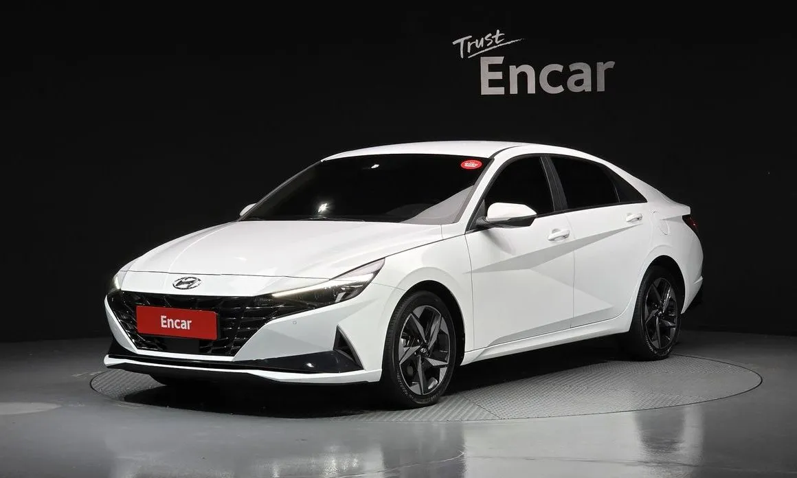 Hyundai AVANTE — фото 1