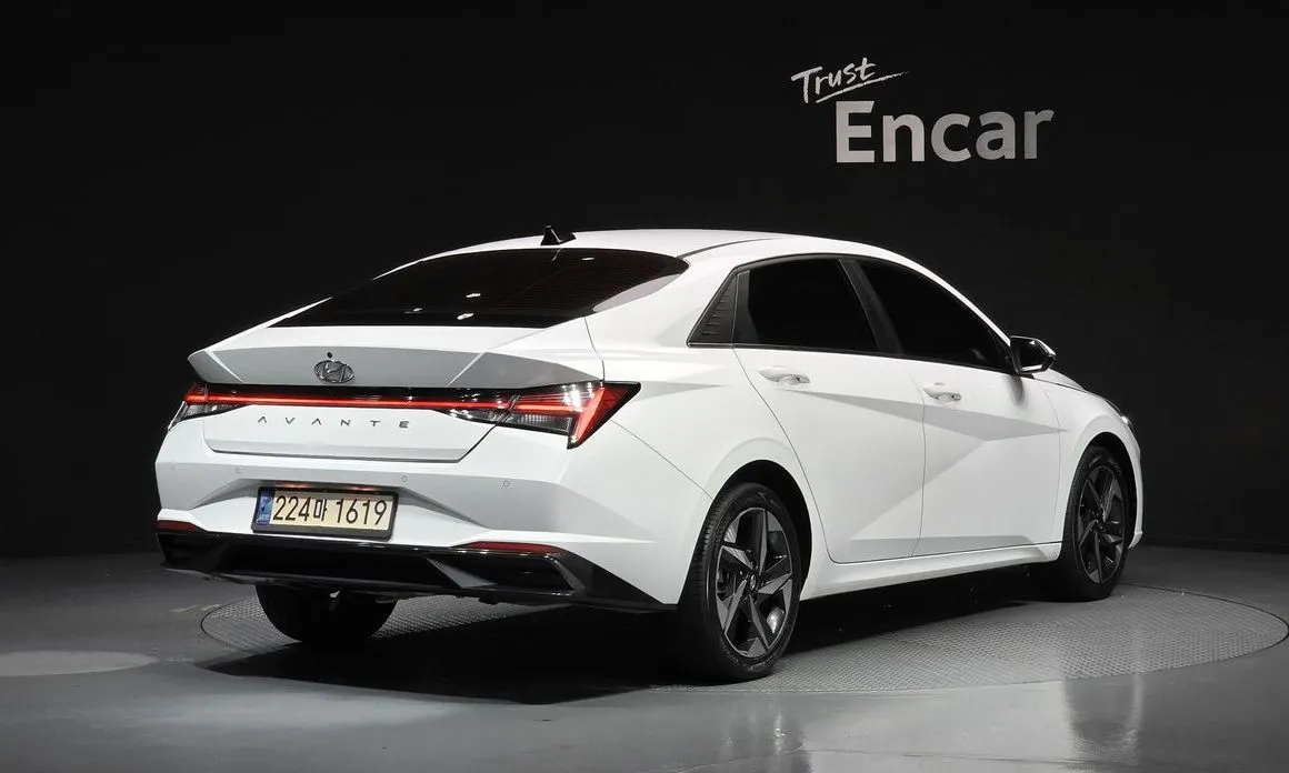 Hyundai AVANTE — фото 3