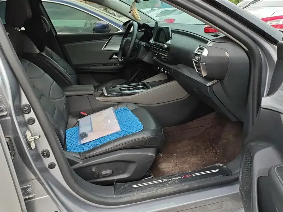 Citroen C5 X 2024 из CN, фото 3