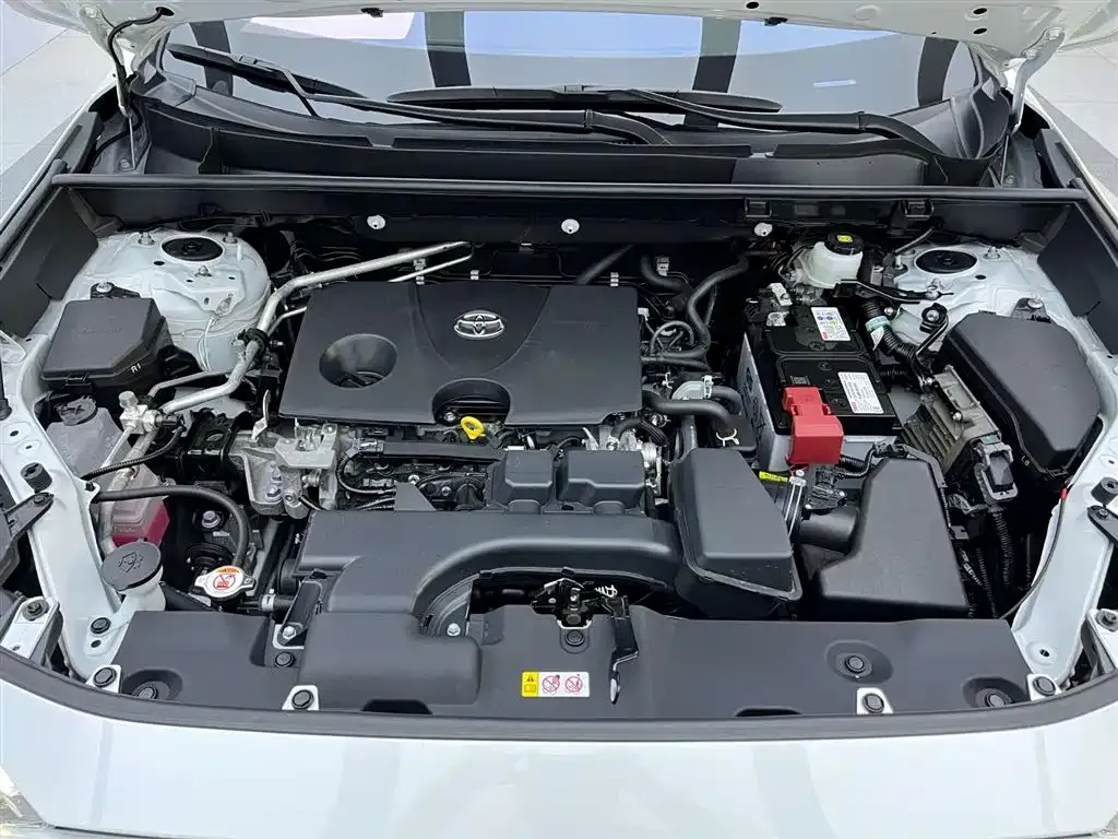 Toyota RAV4 — фото 10
