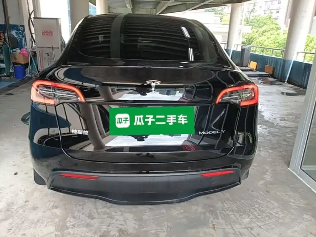 Tesla Model Y — фото 4