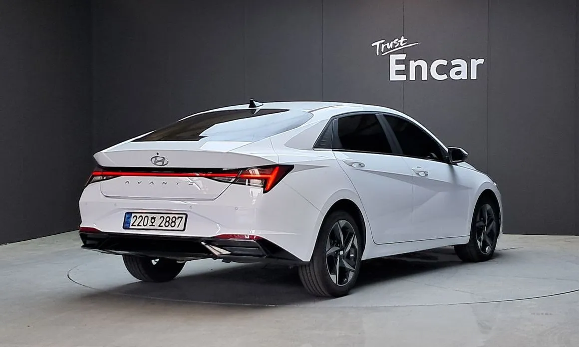 Hyundai AVANTE — фото 4