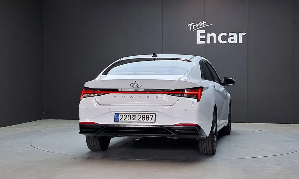 Hyundai AVANTE — фото 2
