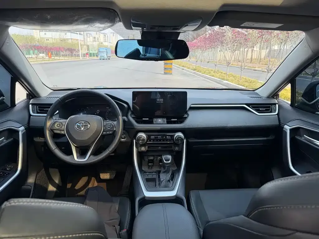 Toyota Wildlander 2024 из CN, фото 3