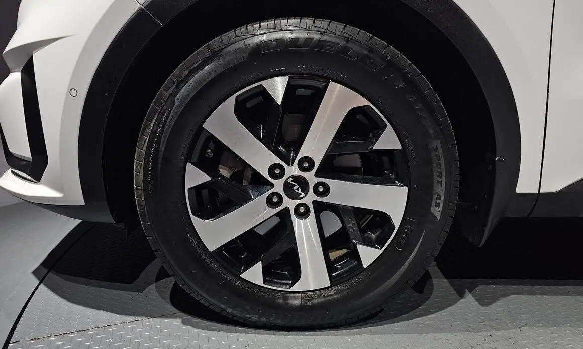 Kia Sorento — фото 8