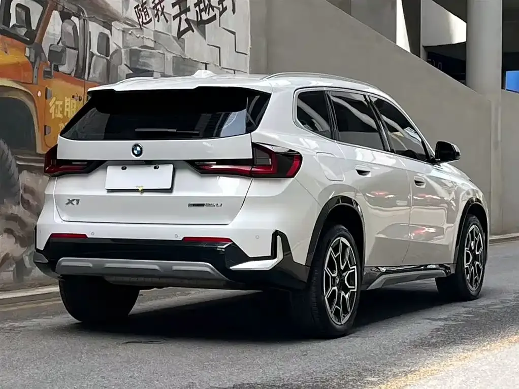 BMW X1 — фото 5