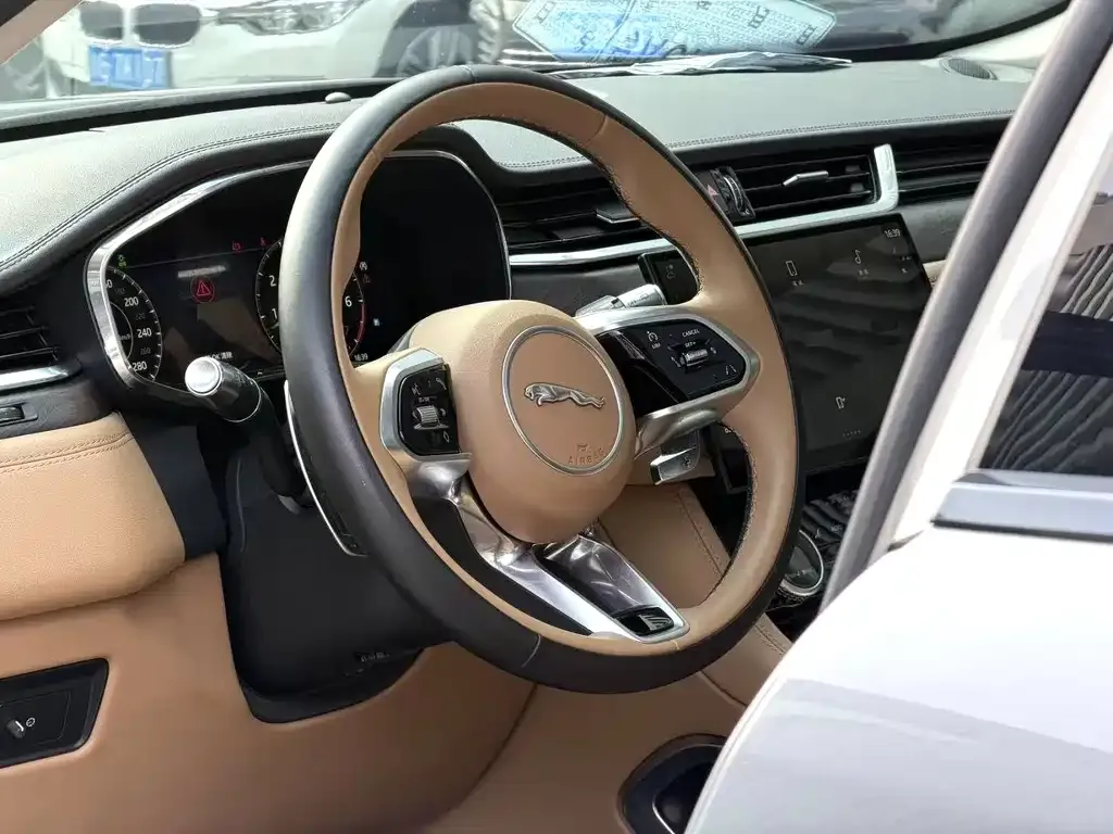 Jaguar F-PACE 2023 из CN, фото 7