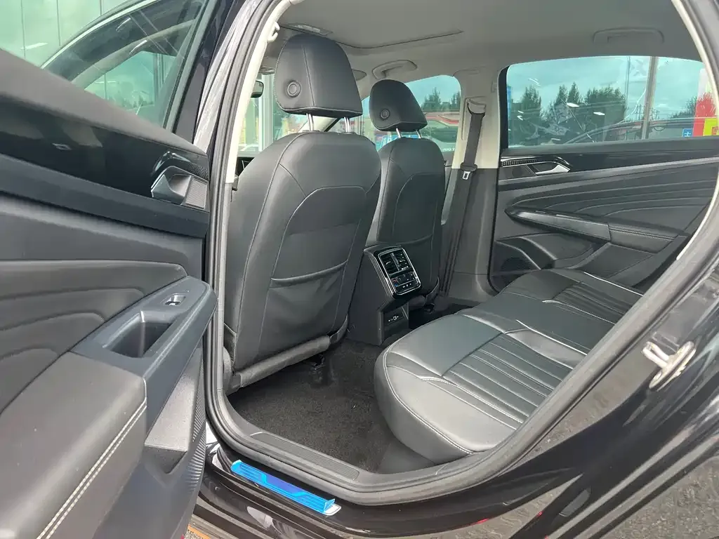 Volkswagen Passat — фото 5