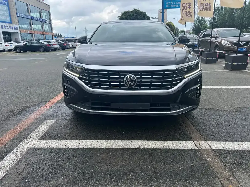 Volkswagen Passat — фото 7