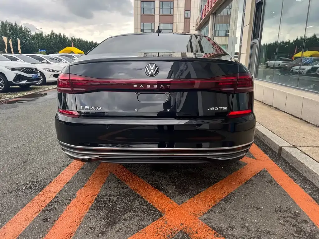 Volkswagen Passat — фото 4