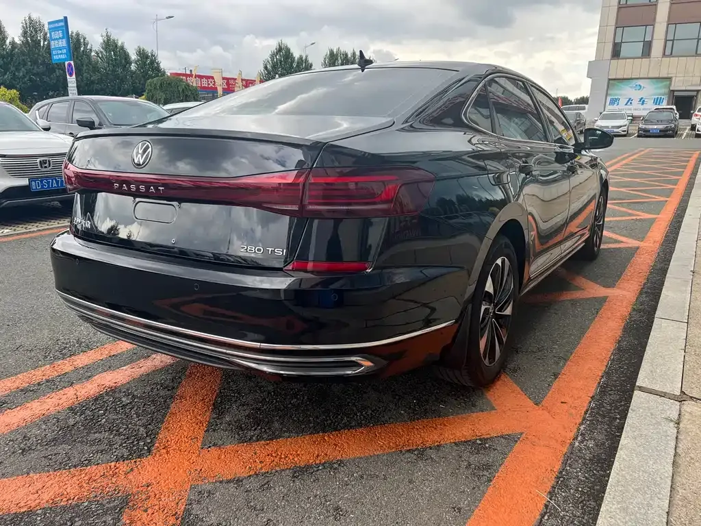 Volkswagen Passat — фото 2