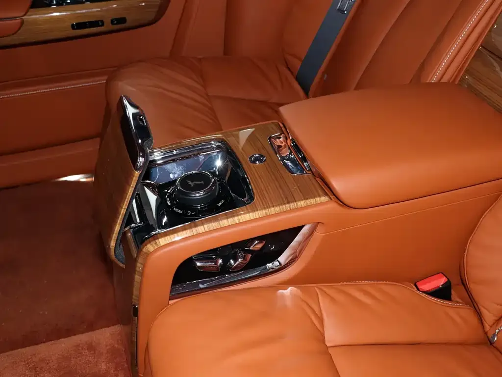 Rolls-Royce Phantom — фото 10