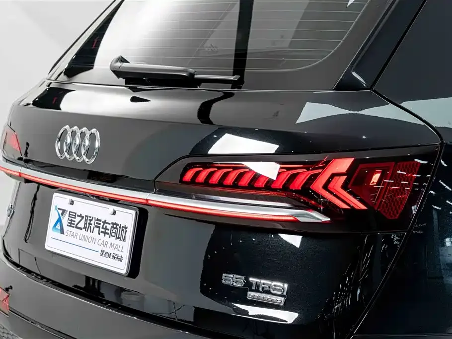 Audi Q7 — фото 5