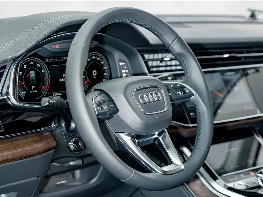 Audi Q7 — фото 9