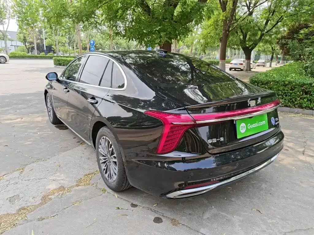Hongqi H5 — фото 10