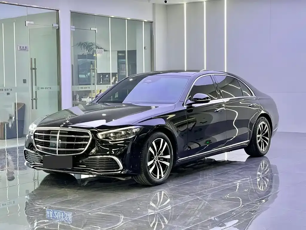 Mercedes-Benz S-Class — фото 1