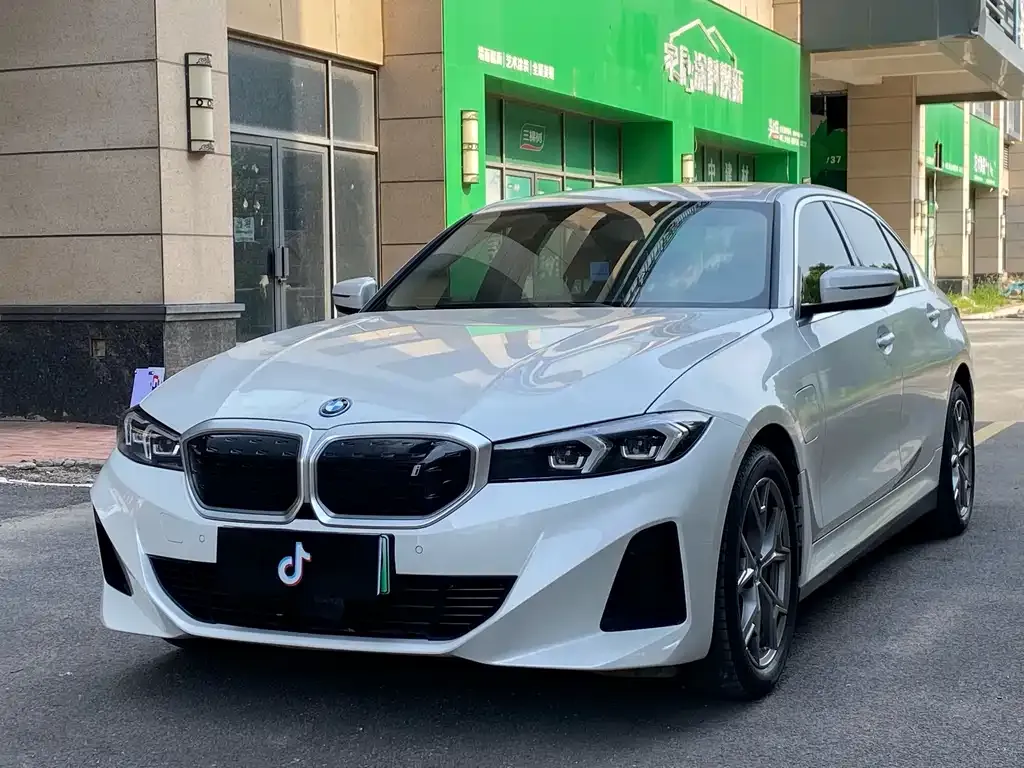 BMW i3 — фото 10