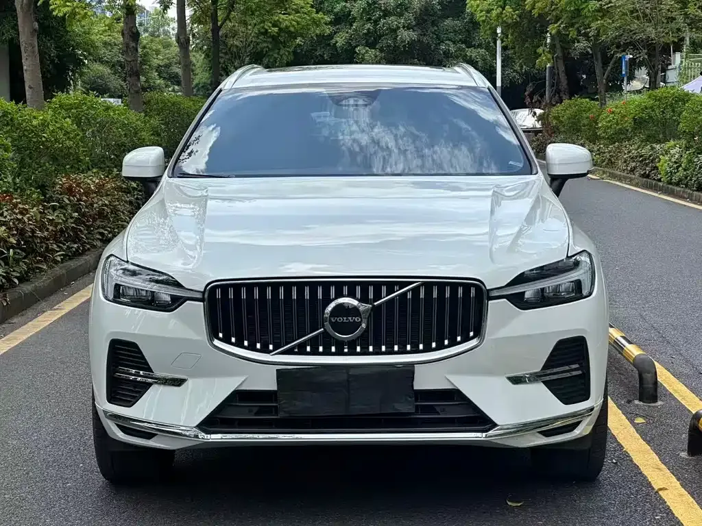 Volvo XC60 — фото 7