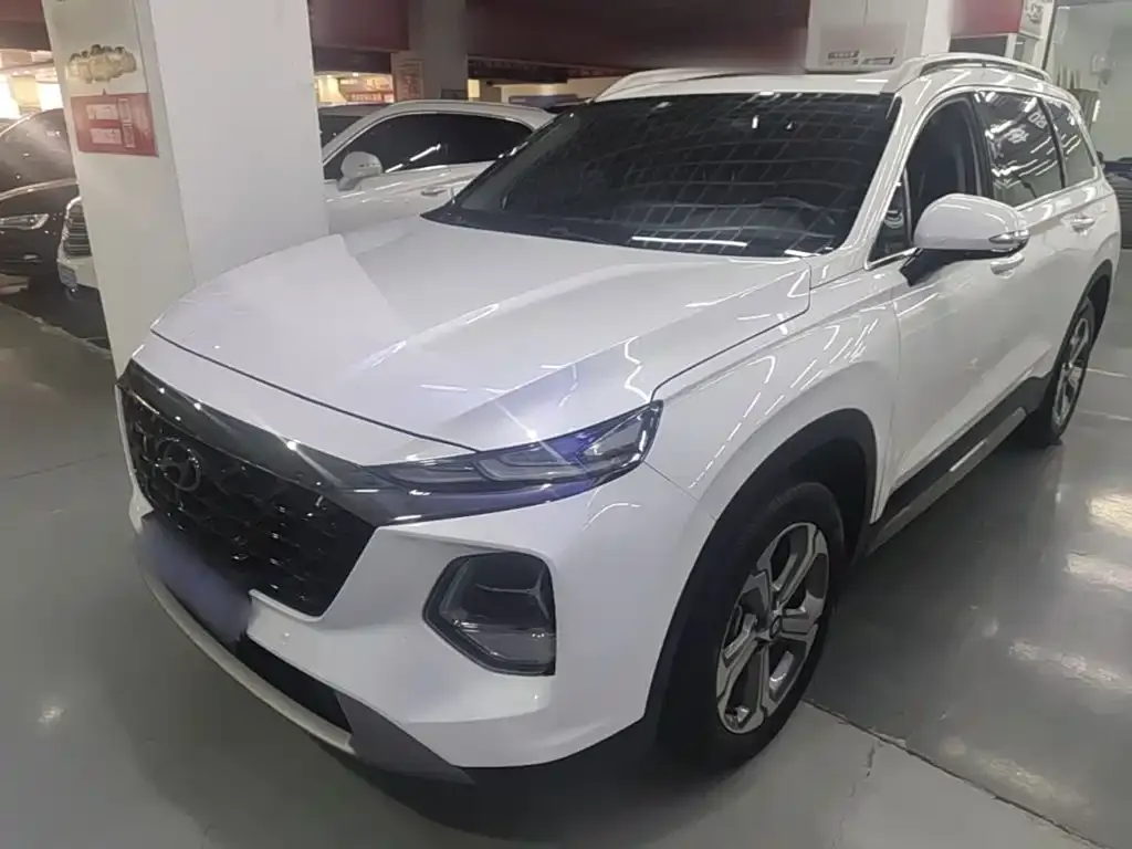 Hyundai Santa Fe — фото 4