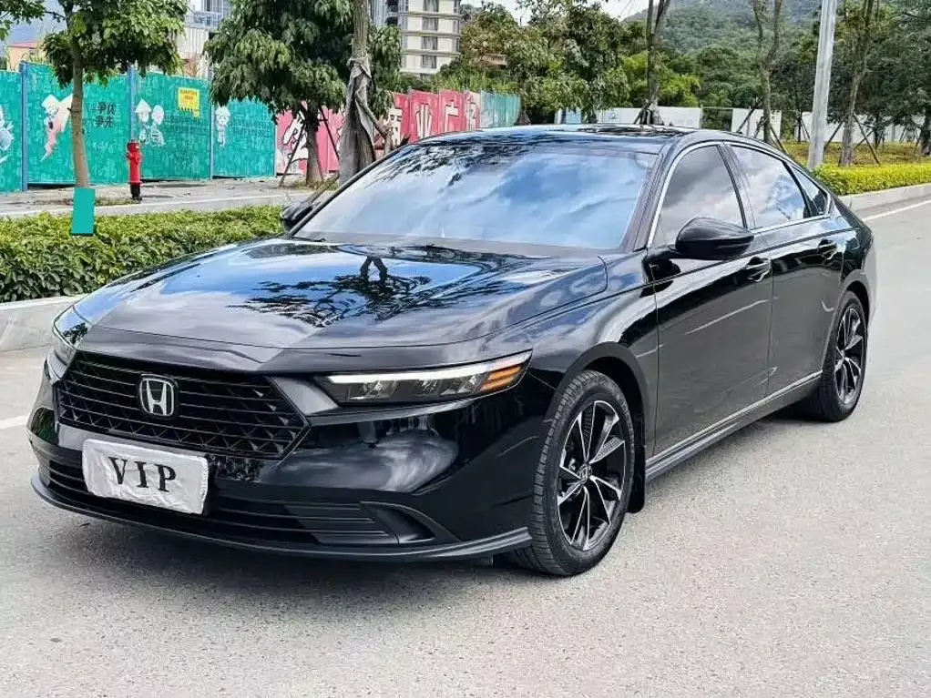 Honda Accord — фото 1