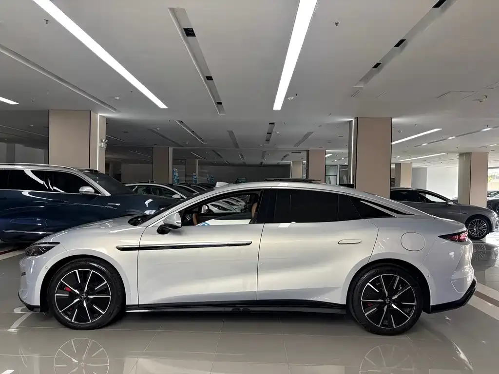 BYD Han L 2026 из CN, фото 3