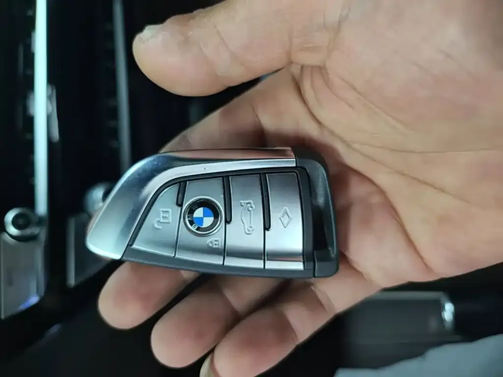BMW 5 Series — фото 2