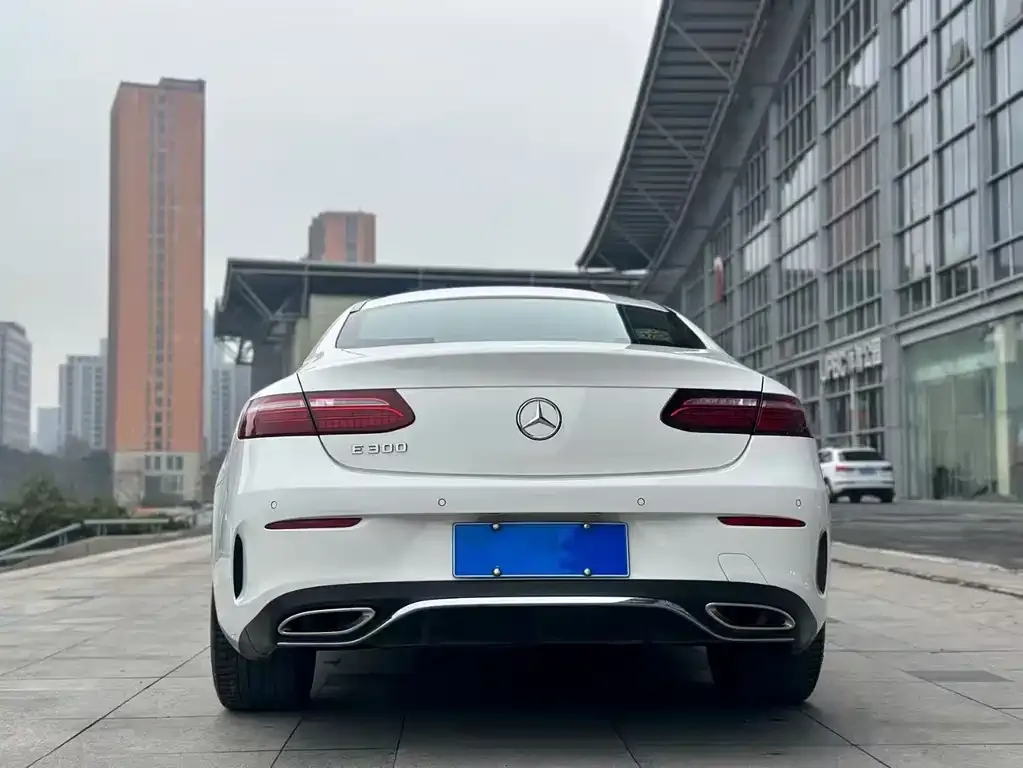 Mercedes-Benz E-Class (Import) — фото 3