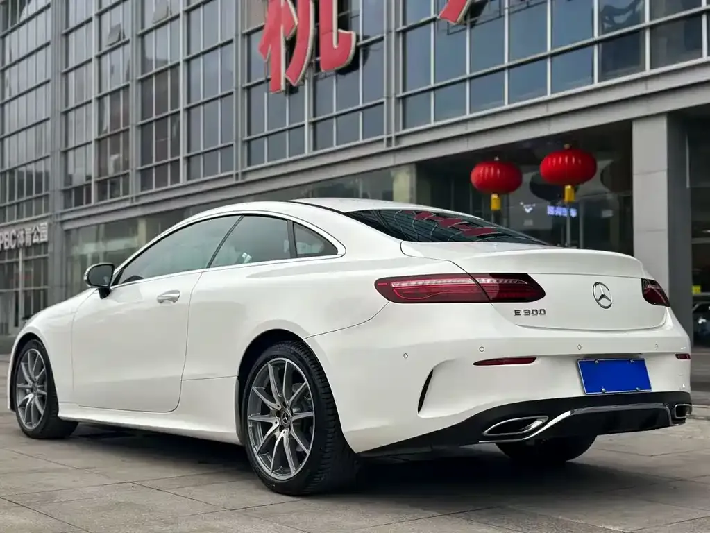 Mercedes-Benz E-Class (Import) — фото 4