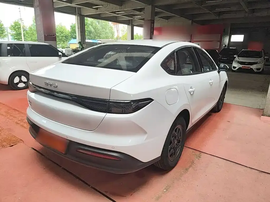BYD Seal 05 DM-i 2026 из CN, фото 5