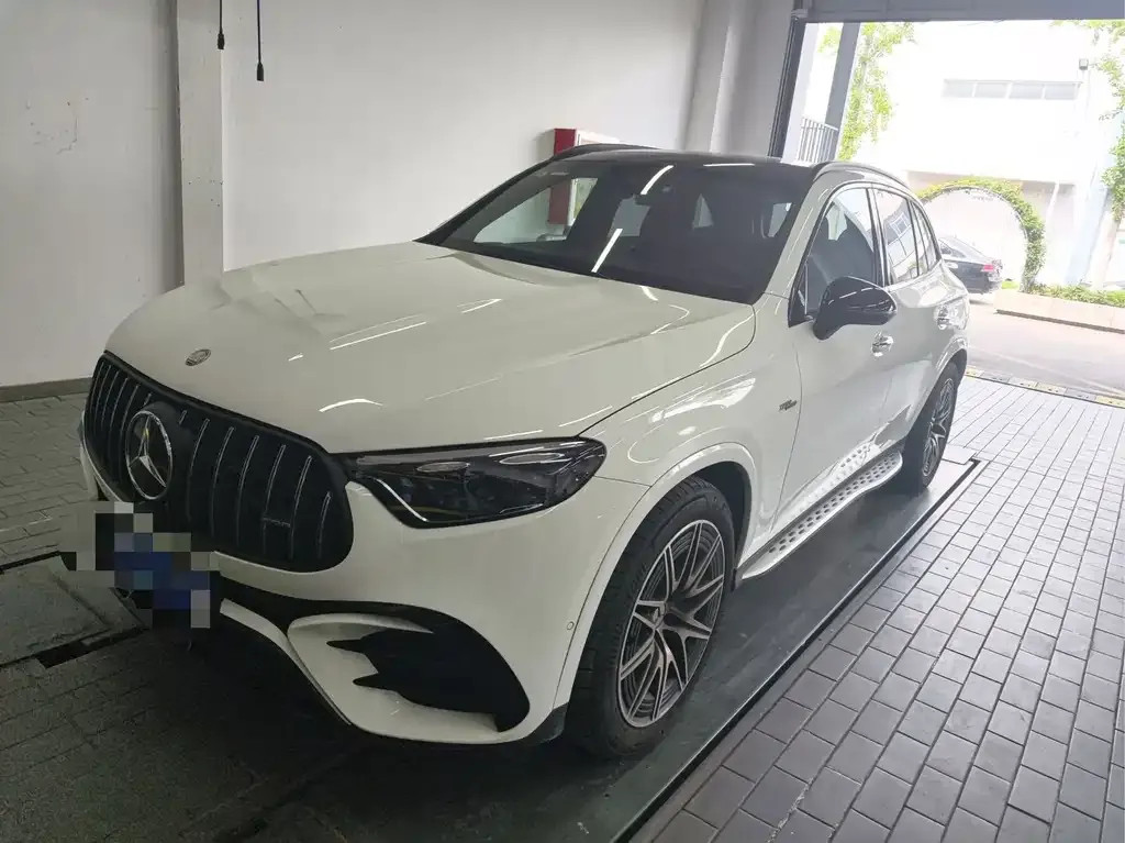 Mercedes-Benz GLC AMG — фото 1